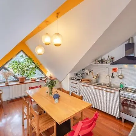 The Colorful Nest Apartment