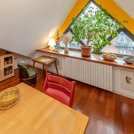 The Colorful Nest Apartment *