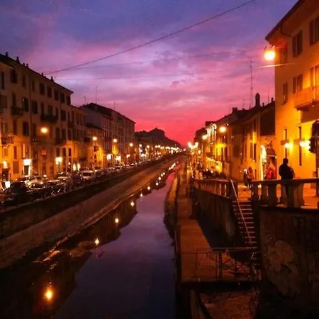 Navigli - 3 People شقة ميلان