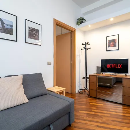 Cozy Near - 4 Guests Appartamento Milano