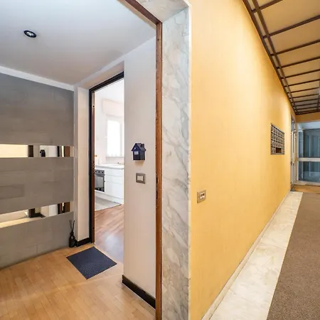 Cozy Near - 4 Guests Apartment