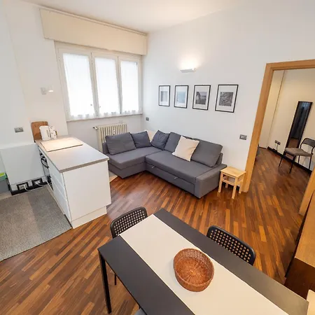 Cozy Near - 4 Guests Apartamento