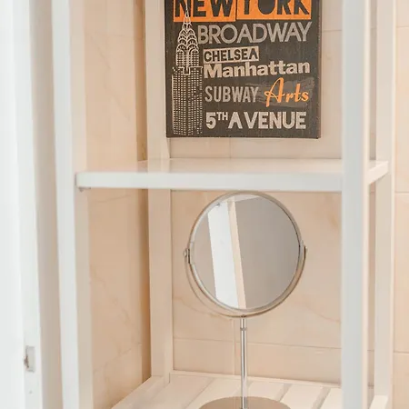 Solari Apartment شقة ميلان