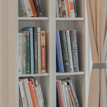 Solari Apartment شقة ميلان