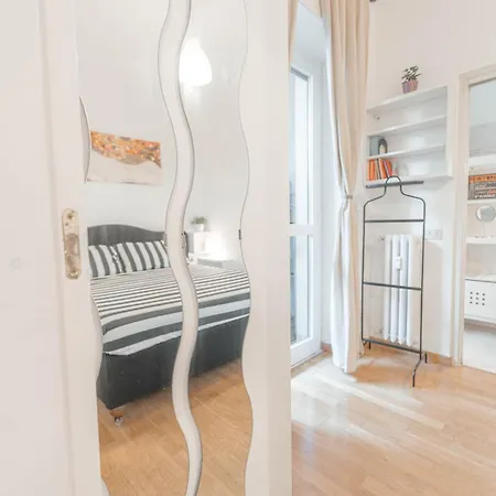 Solari Apartment ميلان