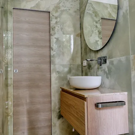 Апартаменты Joivy Charming Flat With Easy Centre Access *
