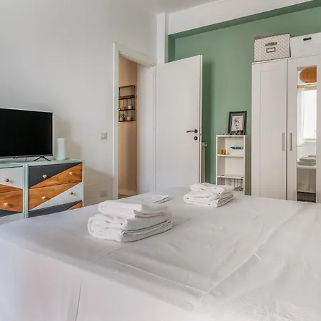 Apartment 4 Pax Wi-fi Lorenteggio Milan