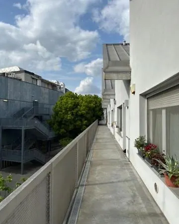 Pm 57 Via Giovanni Antonio Amadeo * Milan