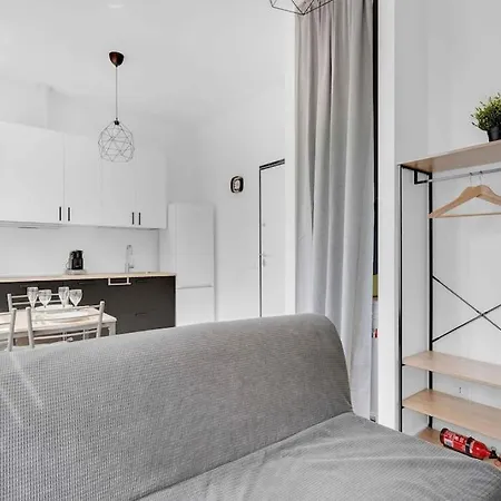 Nuovo E Confortevole, 4pax, Tram 24, *