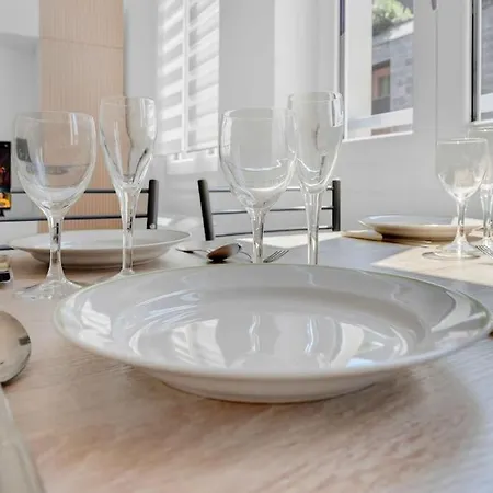 Nuovo E Confortevole, 4pax, Tram 24, Universita 아파트 *