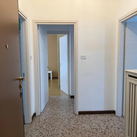 Apartment Grande Vicino Il Centro E Aeroporto-6pax