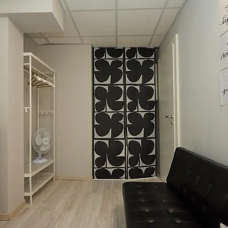 Design White Loft - 15 Minutes Walk From Station Apartamento