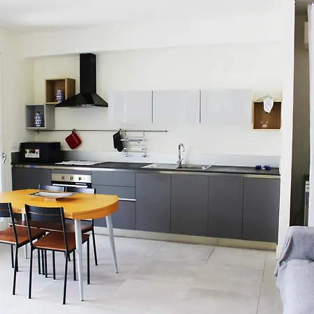 Hbhall Skyline Milánó