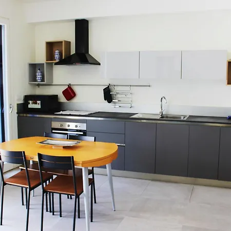 Hbhall Skyline Milánó