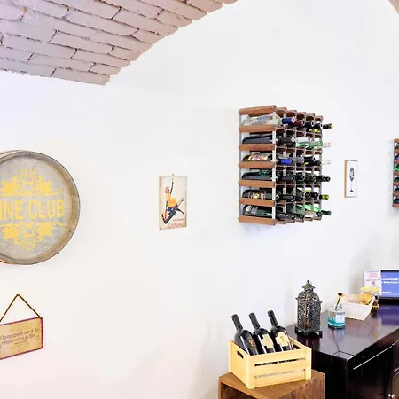 La Cantinetta Di - The Wine Cave In Milan, Huge 110sqm Next To Station