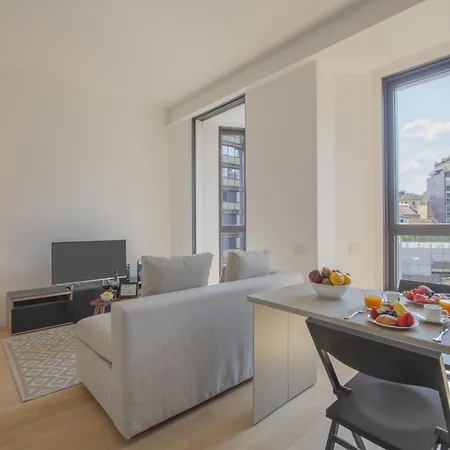 Sweett - Tower Apartment Milan