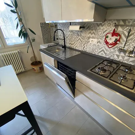 Renovated With Two Single Beds Апартаменты Милан