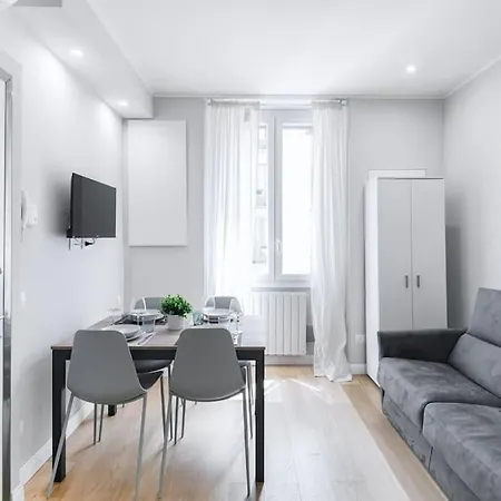 Easylife - - Castaldi 32 Cp3 - Porta Venezia Appartamento *