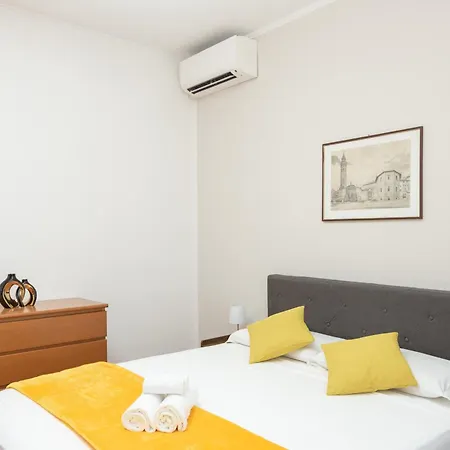 Artstay Porta Romana Apt, Parking, Centre * Milano