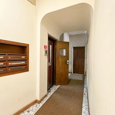 Artstay Porta Romana Apt, Parking, Centre Apartament *