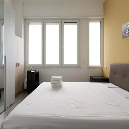 Daire Martesana Cosy Apartment- M1 Gorla Red Line Milano