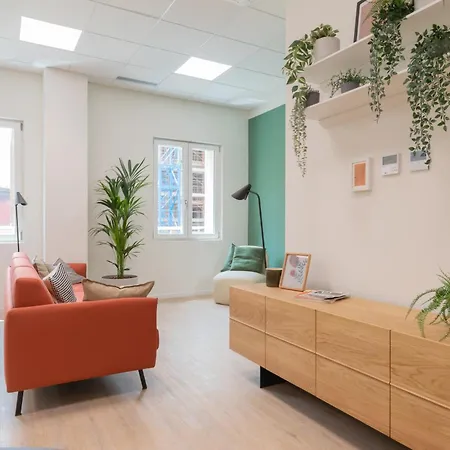 Well-located Campus Near Park