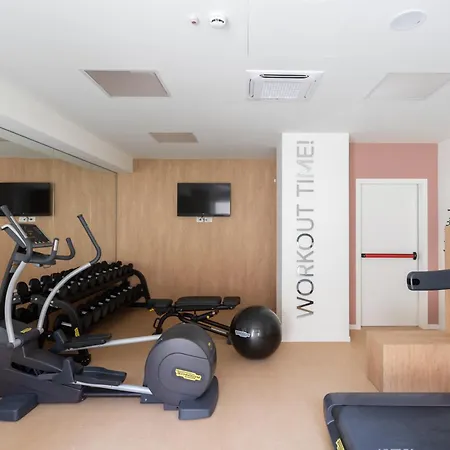 Well-located Campus Near Park * Milan