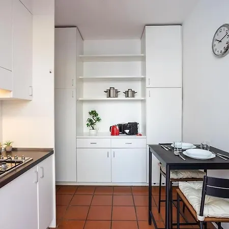Apartment Solferino 29 - Brera Duomo With Private Garden