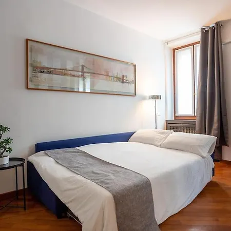 Solferino 29 - Brera Duomo With Private Garden דירה מילאנו