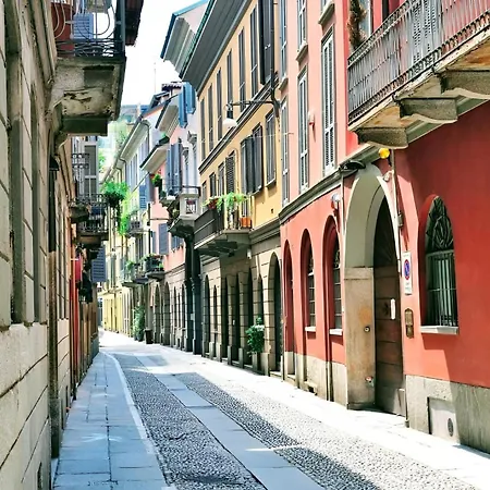 Brera Vip Spotlight - Brera - Duomo - Castello Sforzesco - Lanza Metro M2 アパート