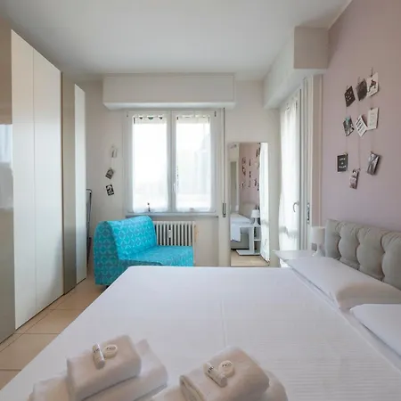 I Host - Forze Armate 83 * 米兰