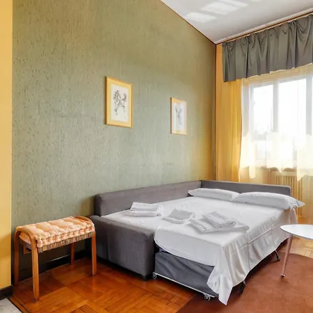 Apartment Urban Elegance With A View Viale Tunisia Milan