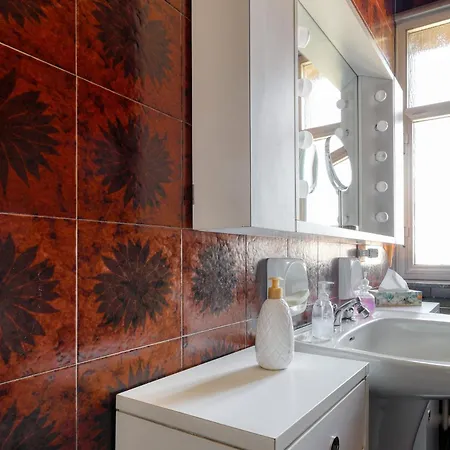 Apartment Urban Elegance With A View Viale Tunisia Milan
