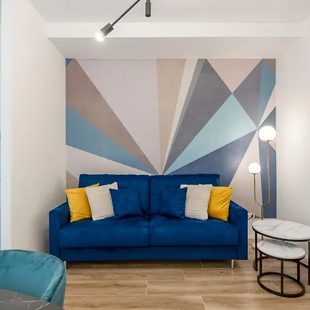 Apartment 2 Bedroom Gem Next To Central Station With Ac *