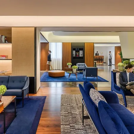 Mandarin Oriental, Ξενοδοχείο