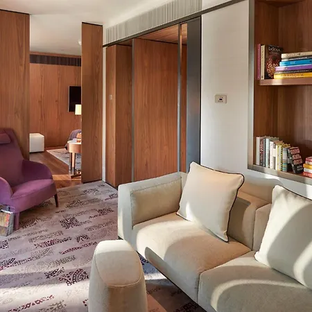 Mandarin Oriental, Ξενοδοχείο