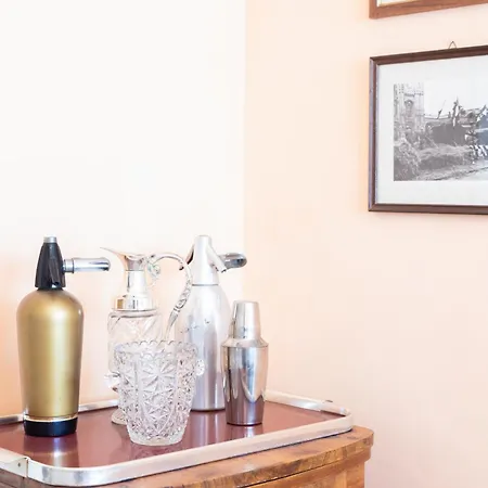 Duomo Walking Distance Elegant Flat With View * Milano