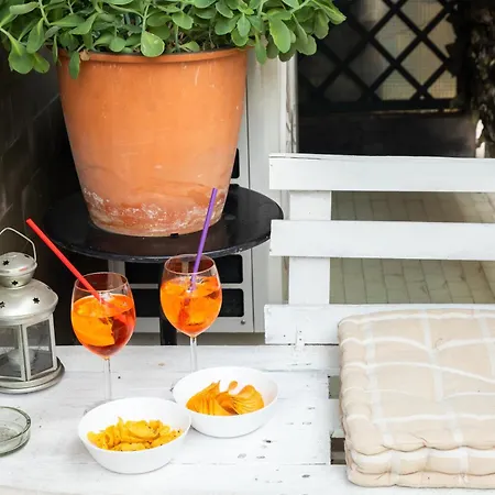 Daire Duomo Walking Distance Elegant Flat With View