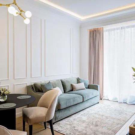 Apartment L' Ambrogino Stylish