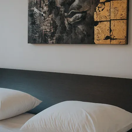Tolstoi Apartment Milan