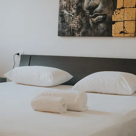 Tolstoi Apartment Milan