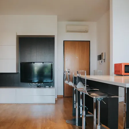Tolstoi Apartment *
