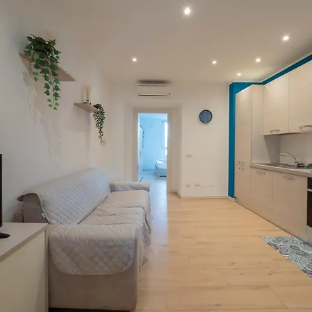 I Host - Rogoredo 49 Милан