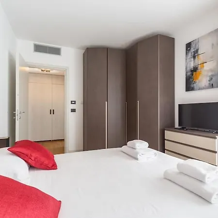 East Garden Lambrate Elegante Moderna Apartment *