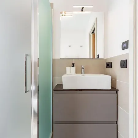 Apartment East Garden Lambrate Elegante Moderna *