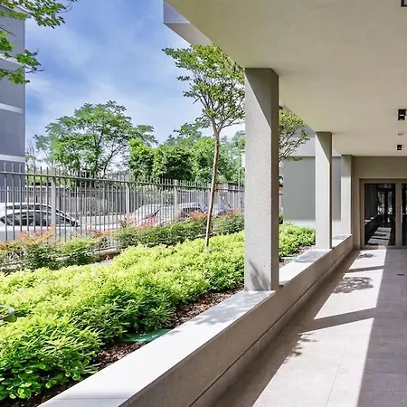 East Garden Lambrate Elegante Moderna Apartment
