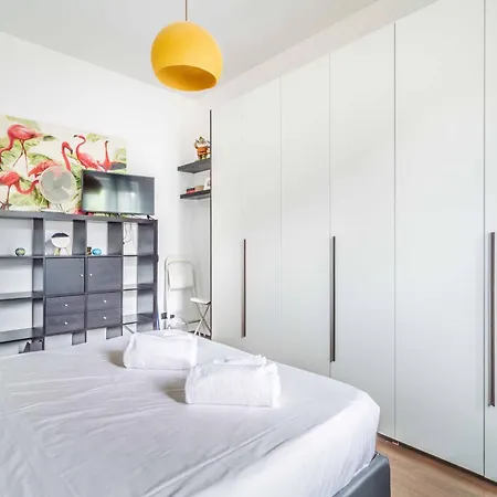 Domusmi Massarenti Апартаменты *