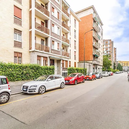 Domusmi Massarenti Апартаменты *