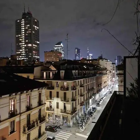 Bilocale Ultimo Piano Con Doppio Terrazzo * 밀라노