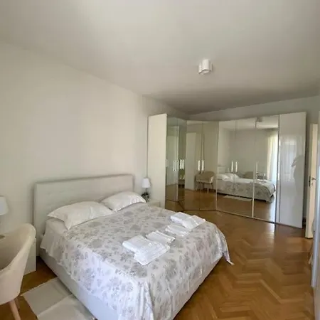 아파트 Bilocale Ultimo Piano Con Doppio Terrazzo 밀라노
